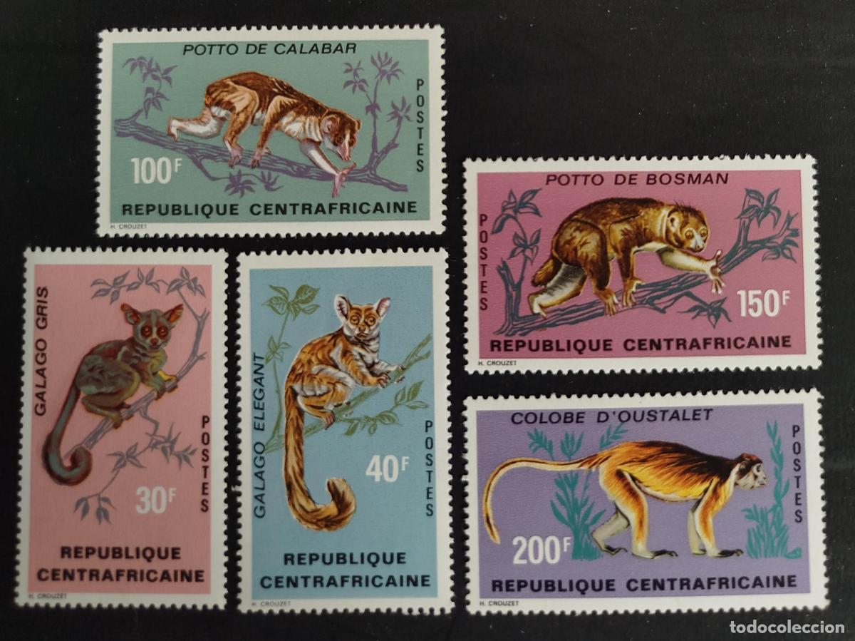 Sellos: Centro&aacute;frica 1971 Mi. 242-246 primates potto g&aacute;lago colobo monos
