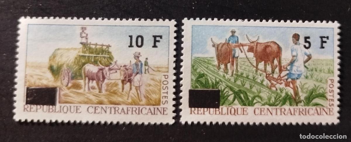 Briefmarken: Centro&aacute;frica AAAA Mi. 103-04 sobrecargado agricultura bueyes carreta