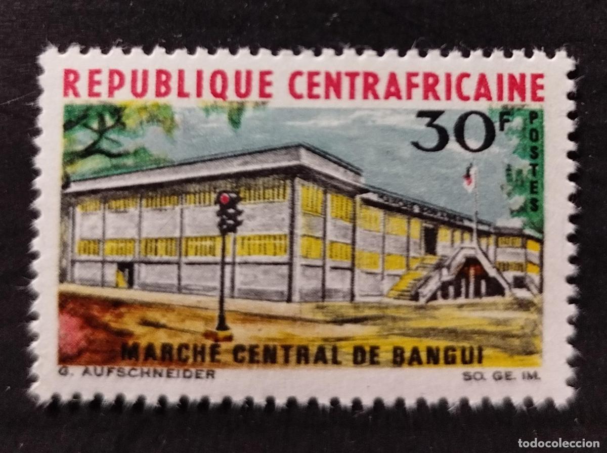 Sellos: Centro&aacute;frica 1967 Mi. 129 Mercado central Bangui arquitectura nuevo