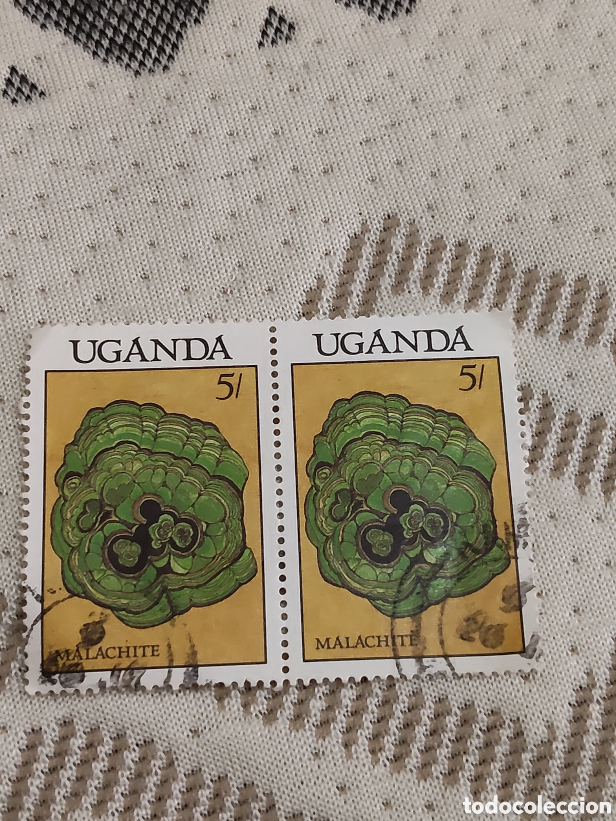 Sellos: Bloque de 2 sellos de Uganda mineral Malaquita 1988