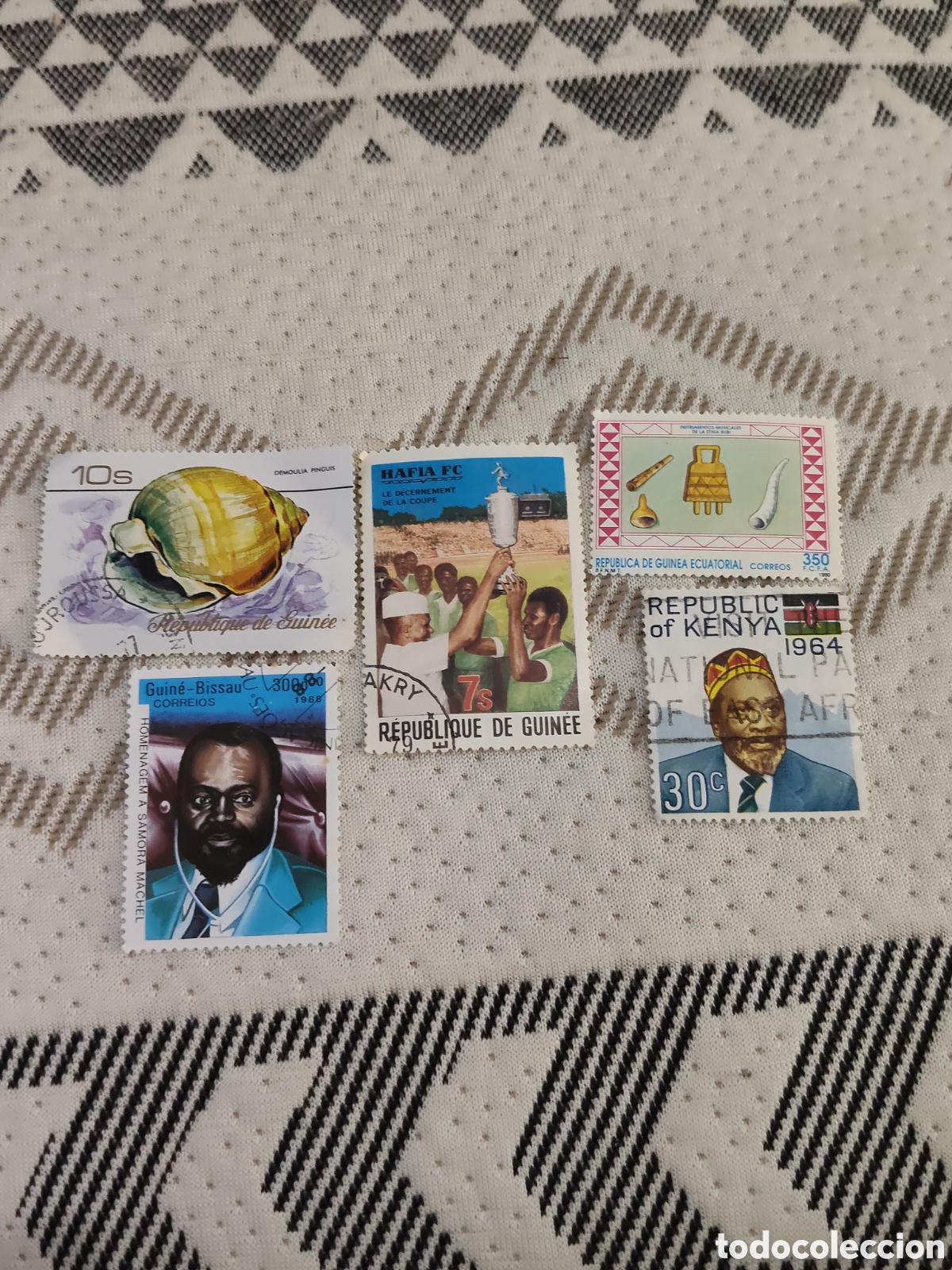 Sellos: 5 sellos de pa&iacute;ses africanos variados