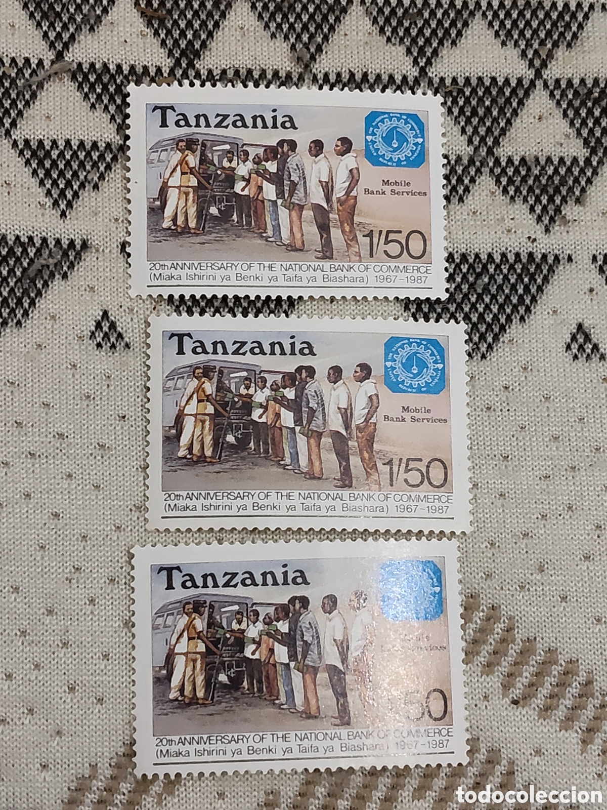 Sellos: 3 sellos de Tanzania 20 Aniversario del banco nacional del comercio 1987