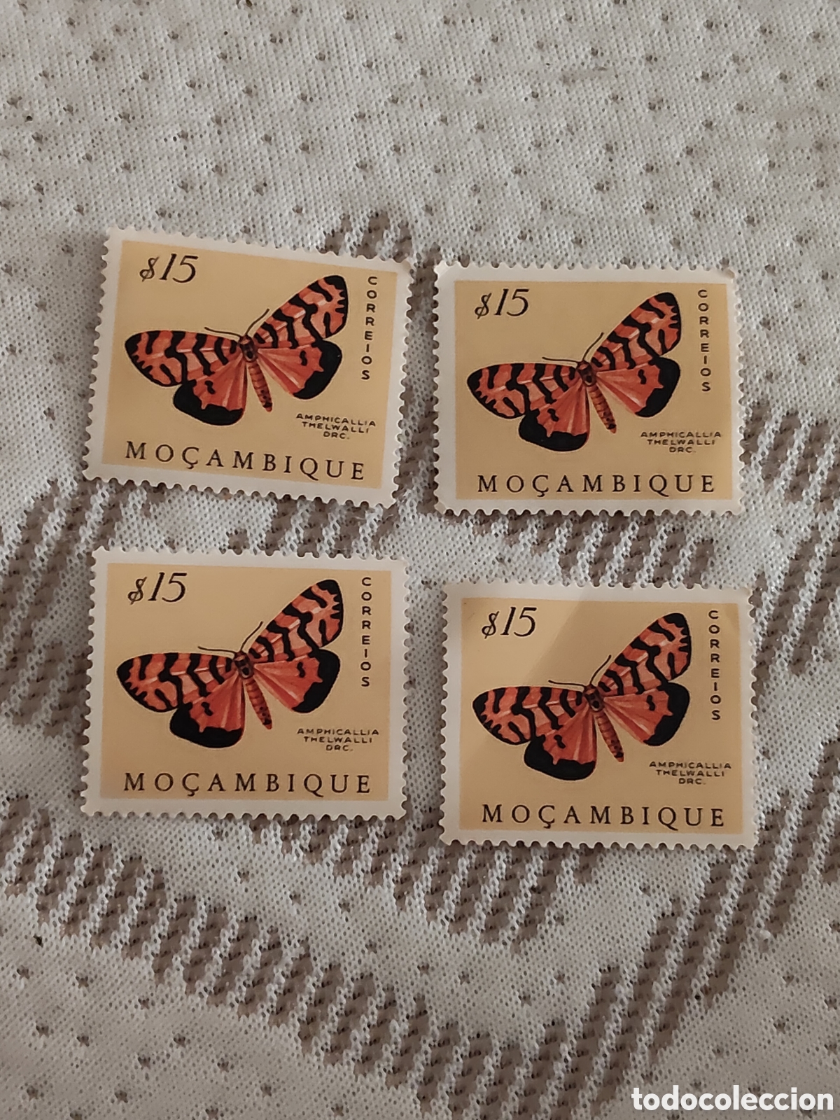 Sellos: 4 sellos de Mozambique mariposas y polillas 1953