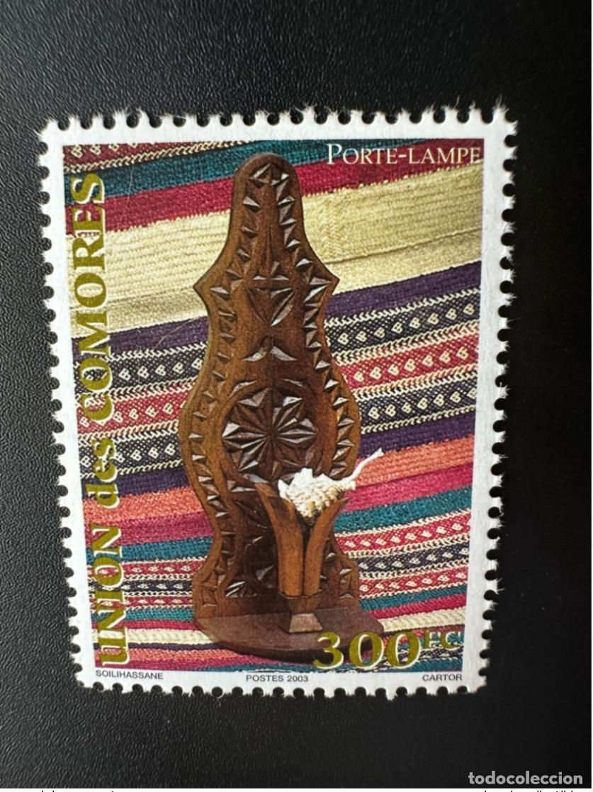 Sellos: Portal&aacute;mparas Comoras Comoros Komoren 2003 Mi. 1796 Handicraft Handwerk