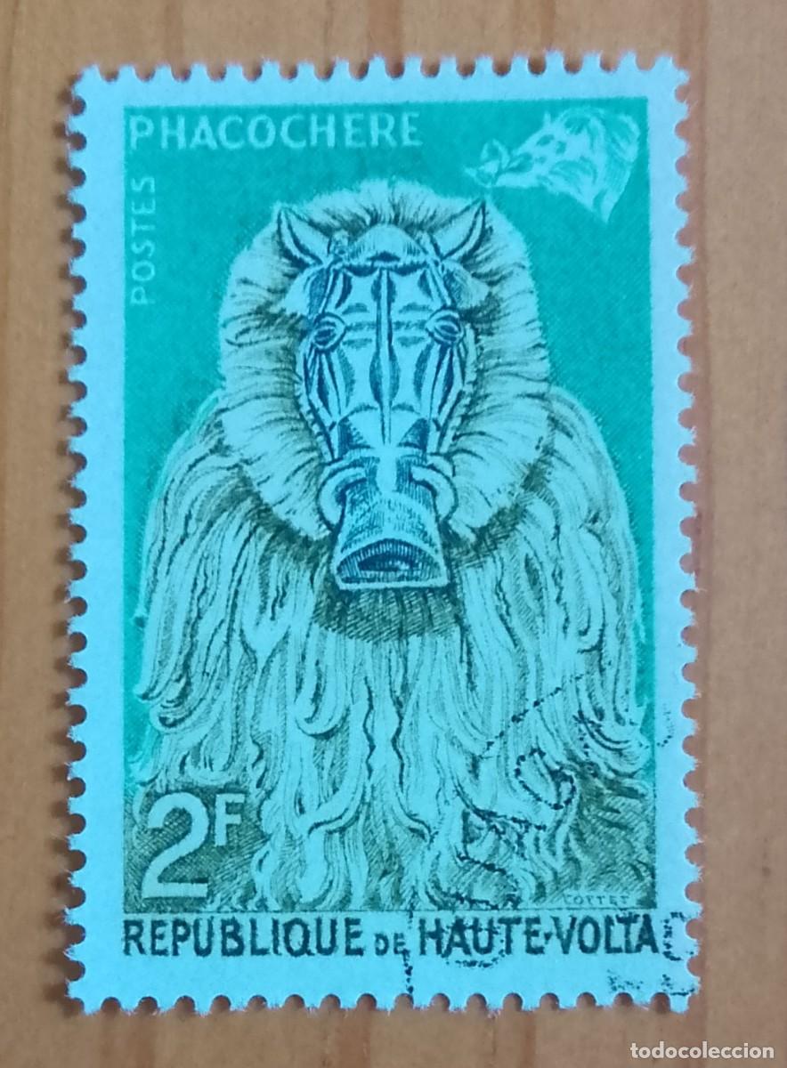 Sellos: ALTO VOLTA - 2 F - FAUNA, MAM&Iacute;FERO, PHACOCHERE, JABAL&Iacute; VERRUGADO - VER DESCRIPCI&Oacute;N