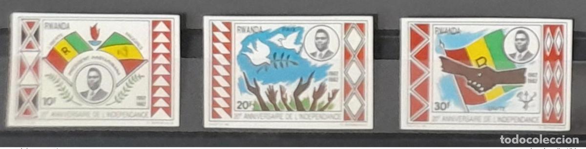 Sellos: Bandera de Ruanda 1982 COB 1110 - 1113 IMPERF ND 20 a&ntilde;os independencia