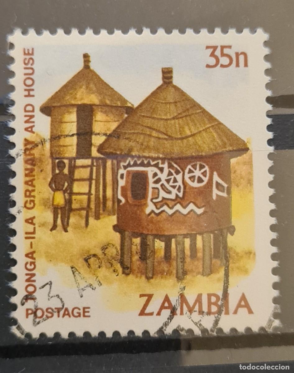 Sellos: Sello usado de Zambia 1981: Caba&ntilde;as sobre pilonas de la isla Granary