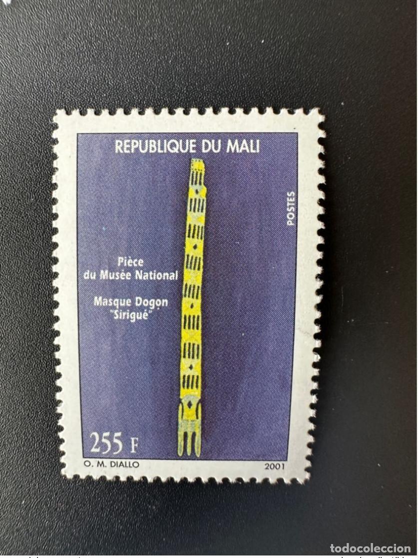 Sellos: Mali 2001 Mi. 2602I Pieza del Museo Nacional M&aacute;scara dog&oacute;n &laquo;Sirigu&eacute;&raquo; Art 1 val.
