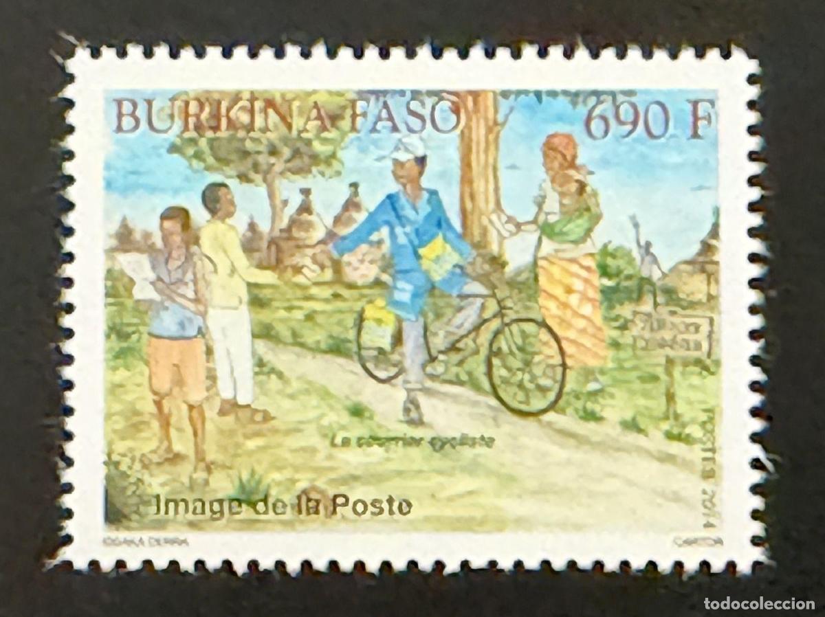 Sellos: Burkina Faso 2014 Mi. 1986 cartero ciclista bicicleta correo postal