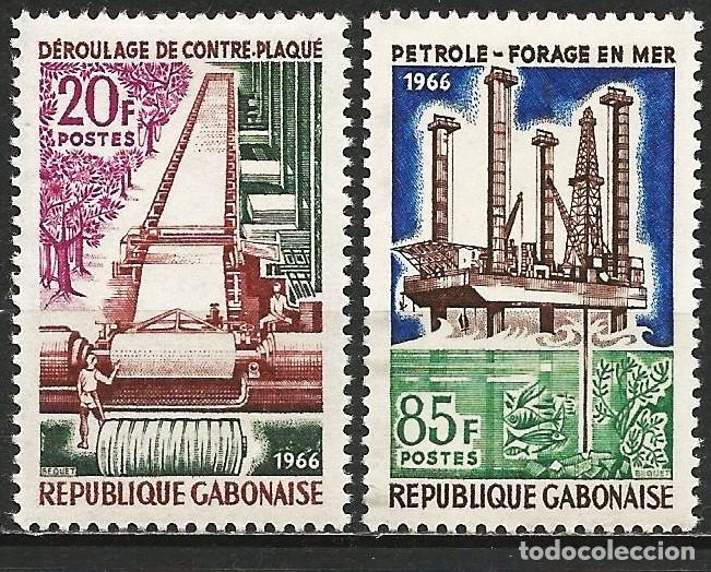 Sellos: Gabon 1966 - Mi 251 y 252 - YT 196 y 197 - Industrias - MNH**