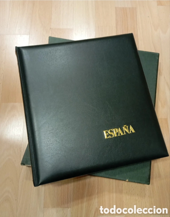 Selos: TAPA DE &Aacute;LBUM DE SELLOS CON CAJET&Iacute;N - TITULO ESPA&Ntilde;A - MARCA SAFI - COLOR VERDE