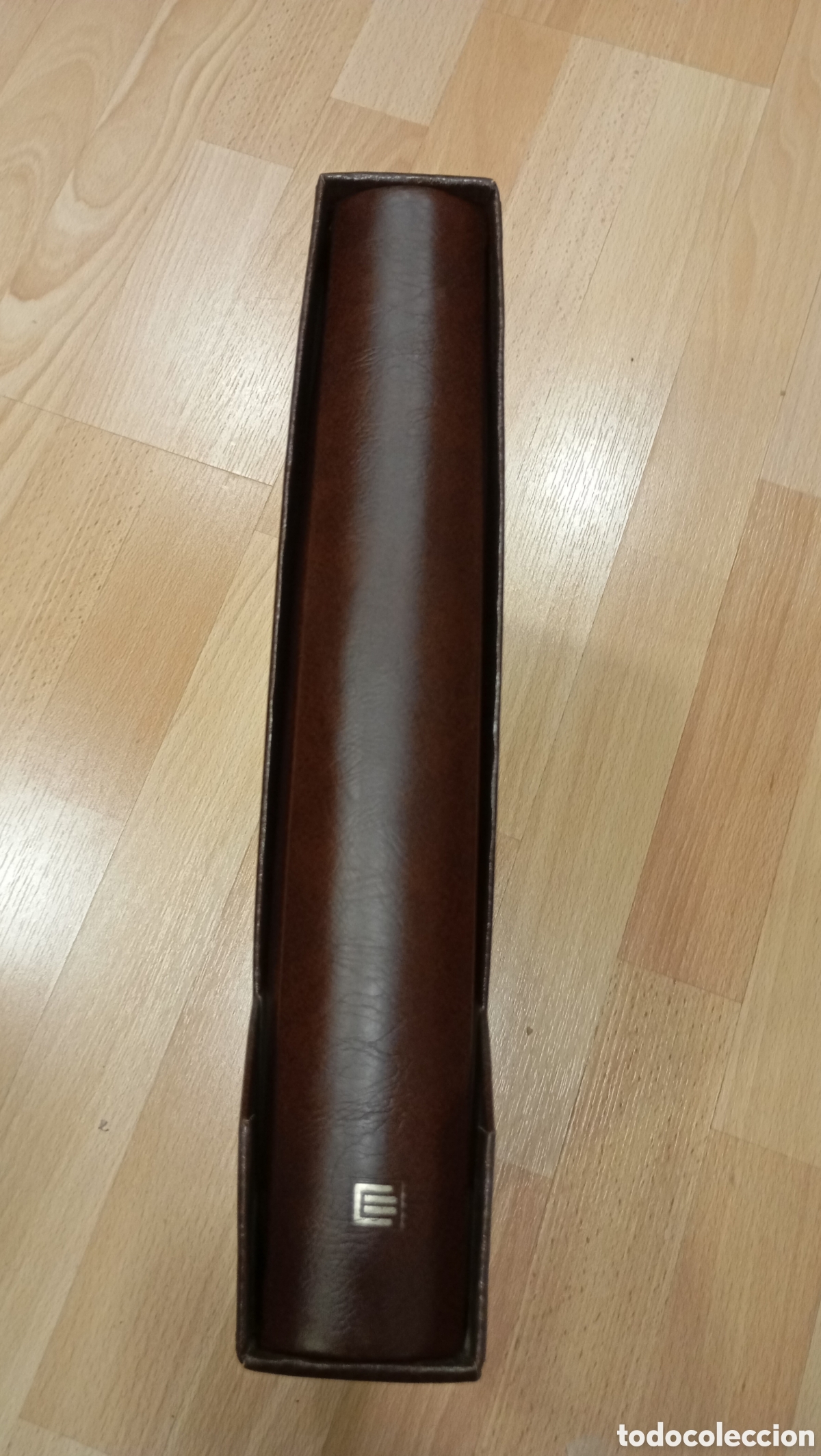 Sellos: TAPA DE &Aacute;LBUM DE SELLOS CON CAJET&Iacute;N - MARCA EDIFIL - MODELO GRAN LUJO - COLOR MARR&Oacute;N