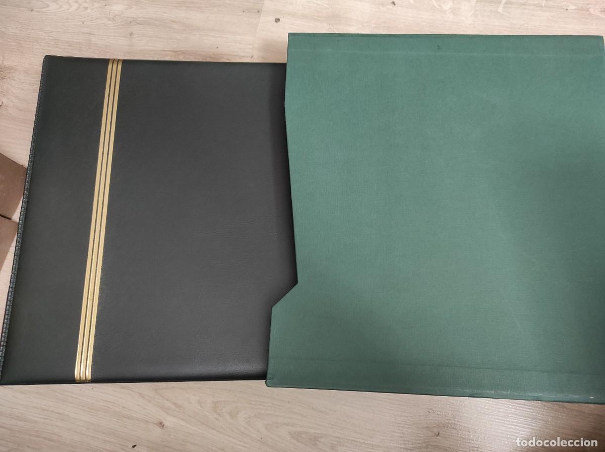 Sellos: M100 Album verde con cajetin BUEN ESTADO