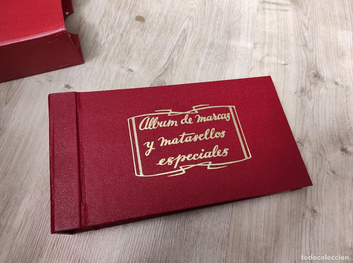 Francobolli: M117 Album rojo para 100 sobres del primer dia