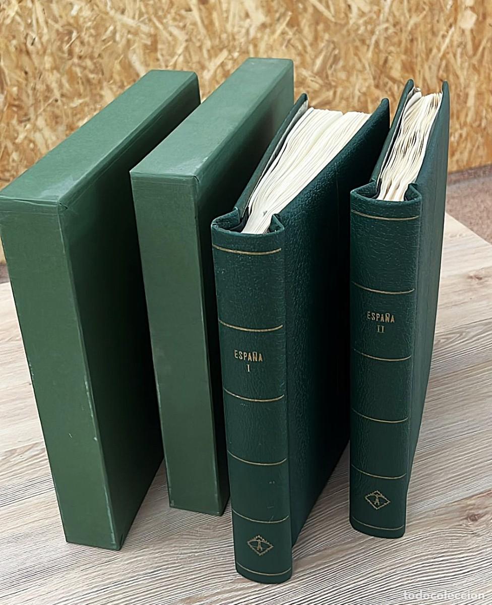 Sellos: 1850-1849, Dos &aacute;bumes Leuchtturm y hojas (completo), [filoestuches blancos]