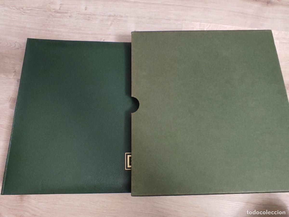 Stamps: M22 Album verde EDIFIL con cajetin buen estado