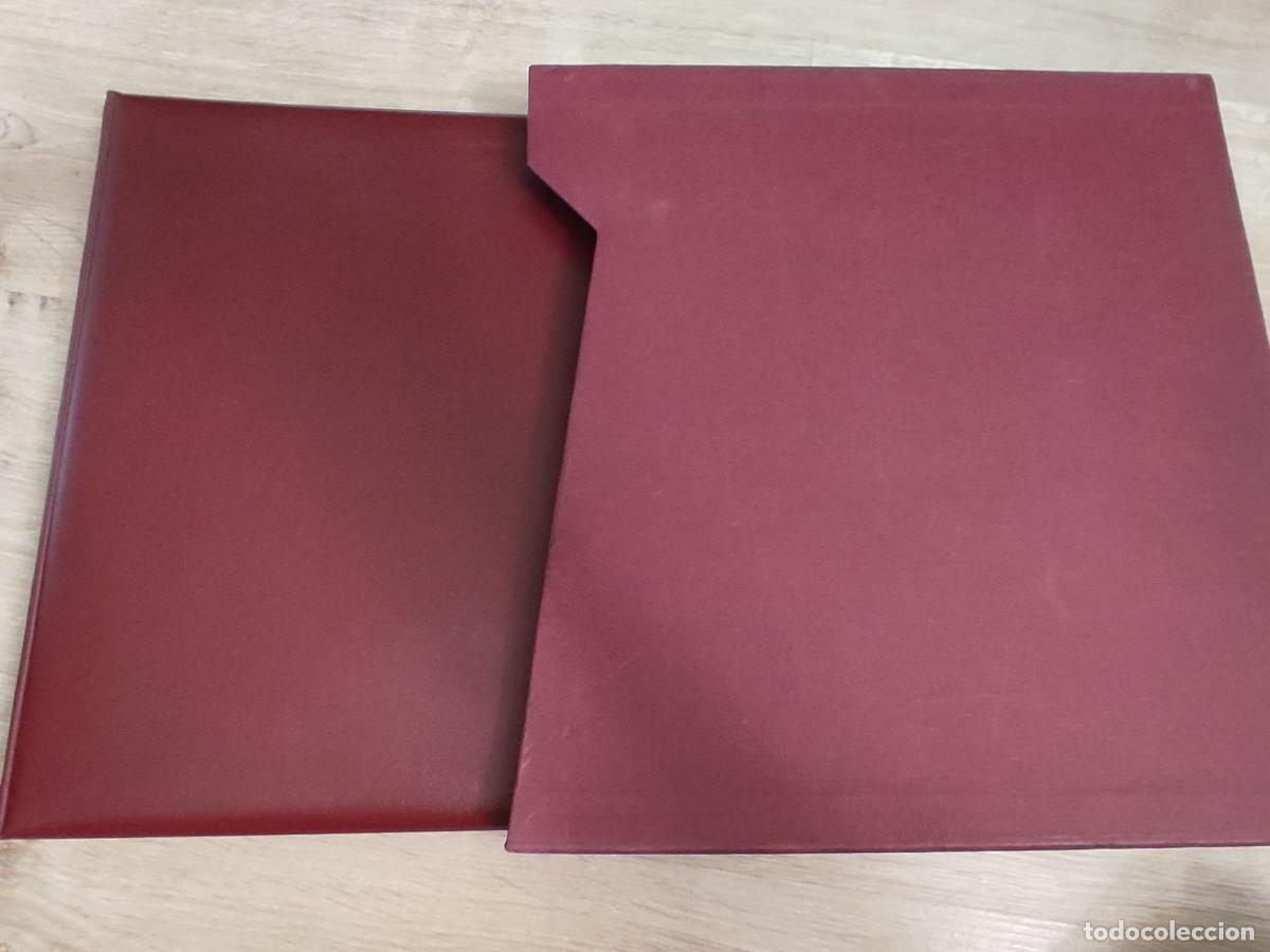 Briefmarken: M28 Album rojo CREAFIL con cajetin buen estado