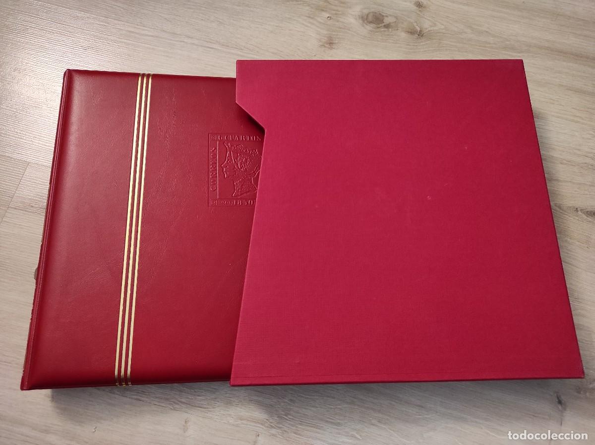Timbres: M10 album CREAFIL rojo con cajetin BUEN ESTADO