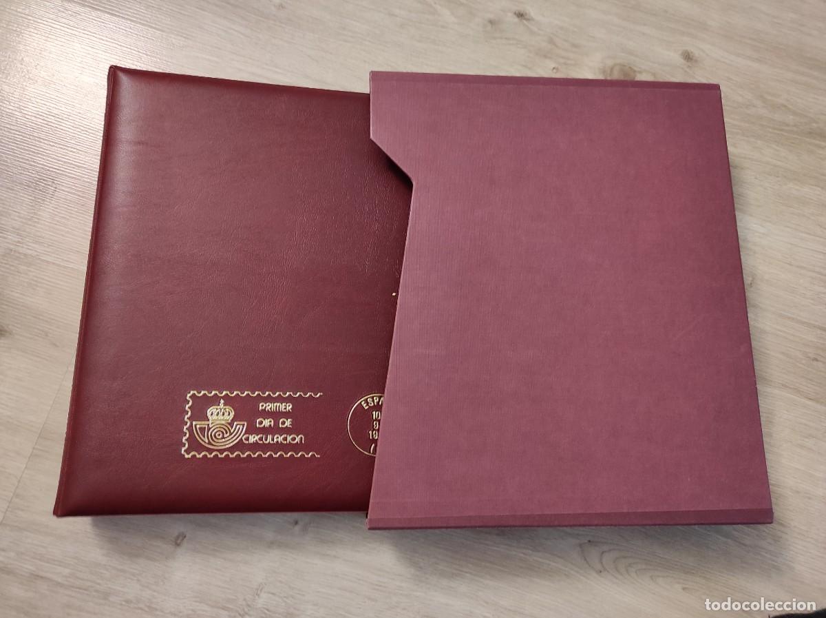 Timbres: M22 album CREAFIL rojo con cajetin BUEN ESTADO para SPD