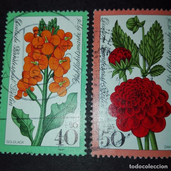 Sellos: BERLIN 1976  YT NUMERO 489 Y 490