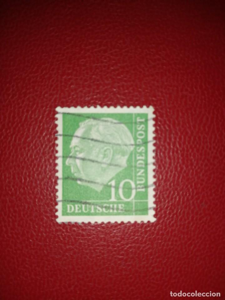 Sellos: ALEMANIA - VALOR FACIAL 10 - PRESIDENTE: TEODOR HEUSS