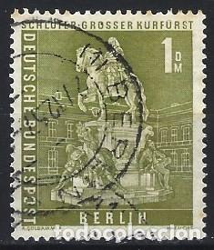 Sellos: BERL&Iacute;N 1956 - EDIFICIOS, ESTATUA DEL GRAN ELECTOR - USADO - Foto 1