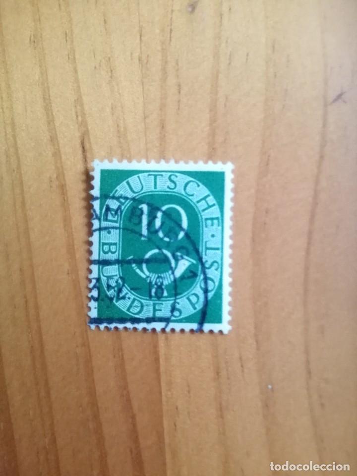 Sellos: DEUTSCHE - BUNDESPOST - VALOR FACIAL 10 Y TROMPETA.- MATASELLO INDICATIVO