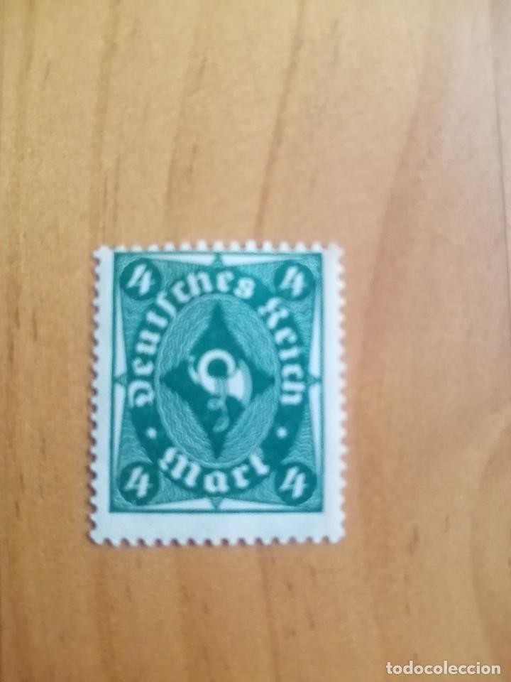 Sellos: DEUTFCHES REICH - VALOR FACIAL 4 Y TROMPETA - CON GOMA Y SE&Ntilde;AL DE FIJASELLOS