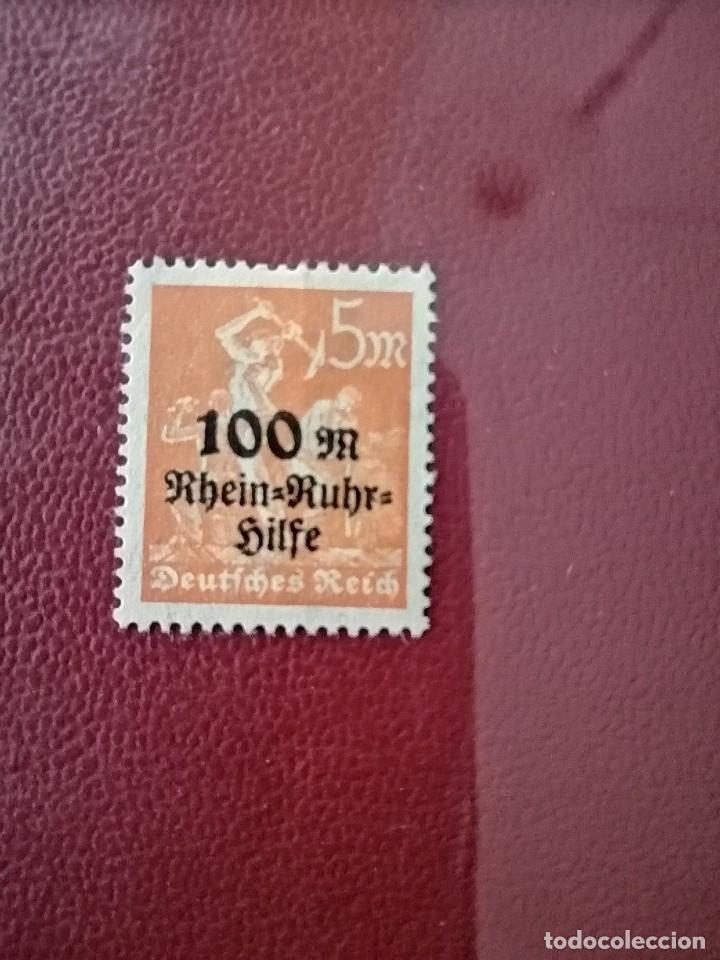 Selos: DEUTFCHES REICH - VALOR FACIAL 5 M, SOBREVALORADO 100 M - CON FIJASELLOS