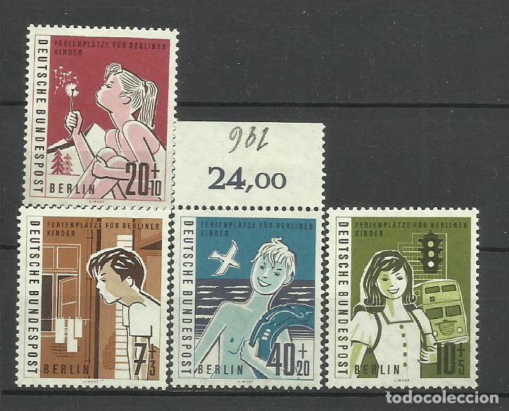 Selos: ALEMANIA- BERLIN- 1961 *