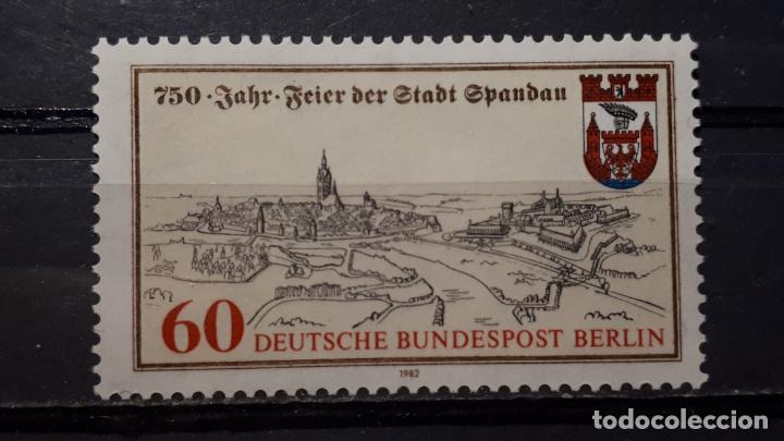 Sellos: BERL&Iacute;N. A&ntilde;o 1982** Yvert.- 620 - Foto 1