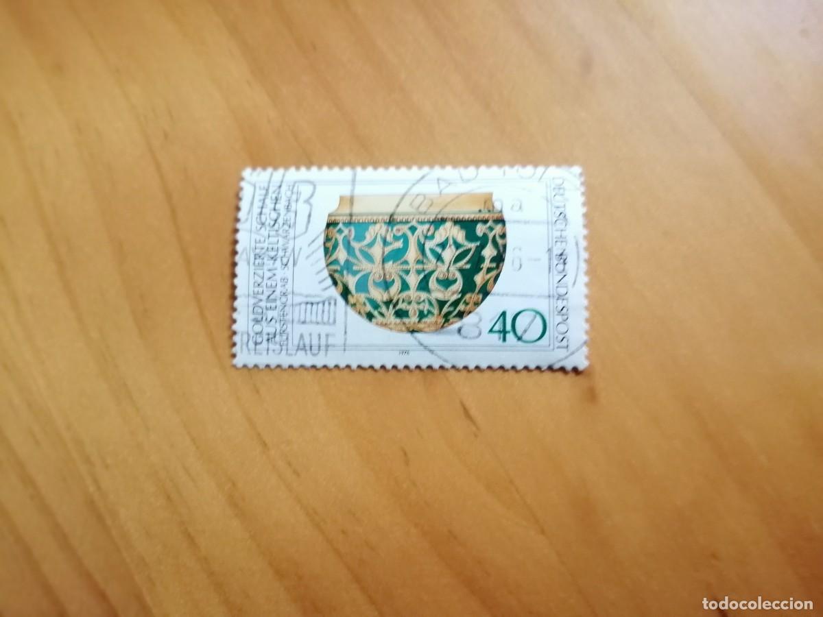 Stamps: ALEMANIA - VALOR FACIAL 40 - CUENCO DECORADO EN ORO.