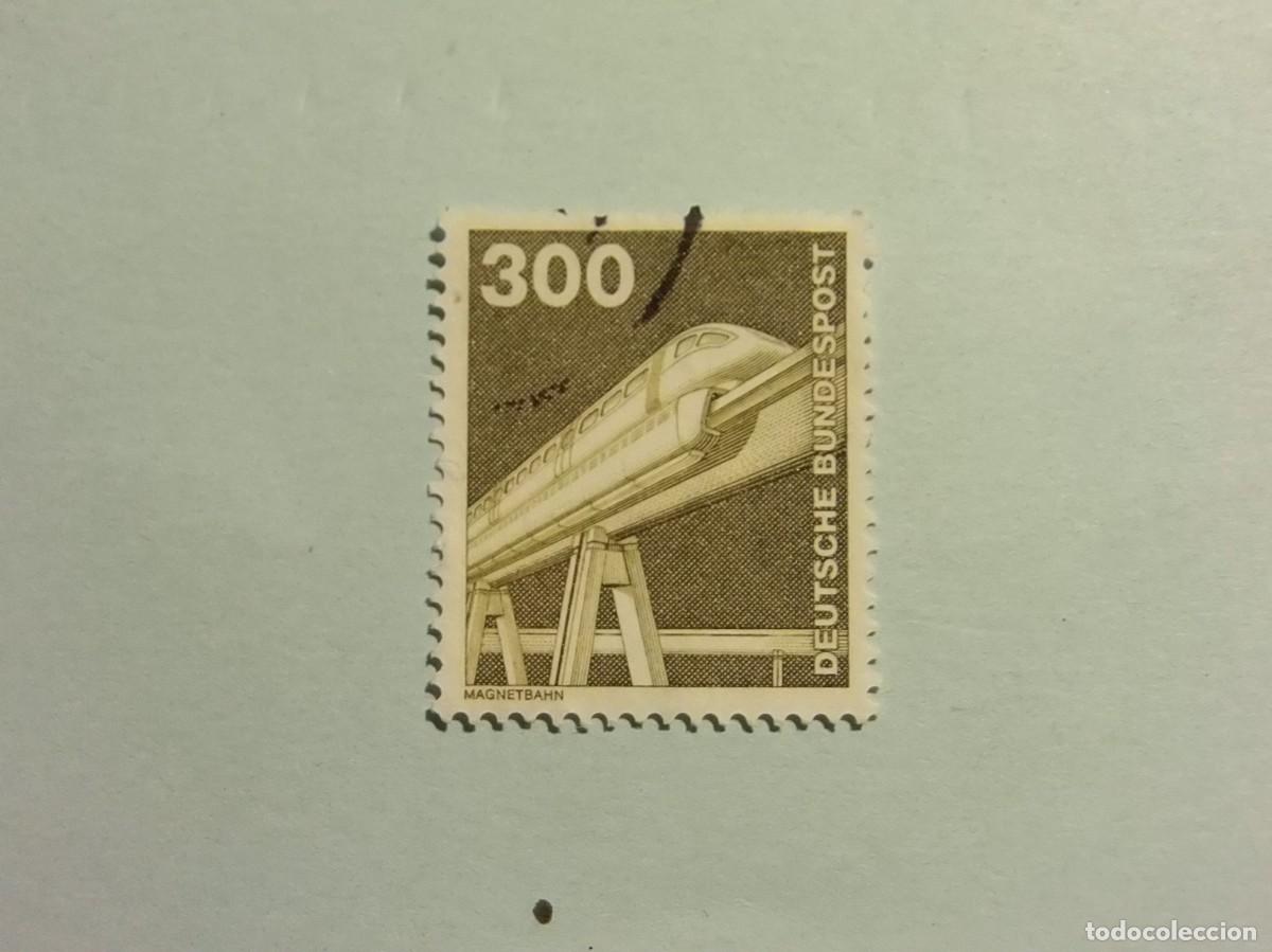 Timbres: ALEMANIA-BERLIN 1982 - INDUSTRIA, FERROCARRILES, LOCOMOTORAS - Maglev - Monorra&iacute;l electromagn&eacute;tico.