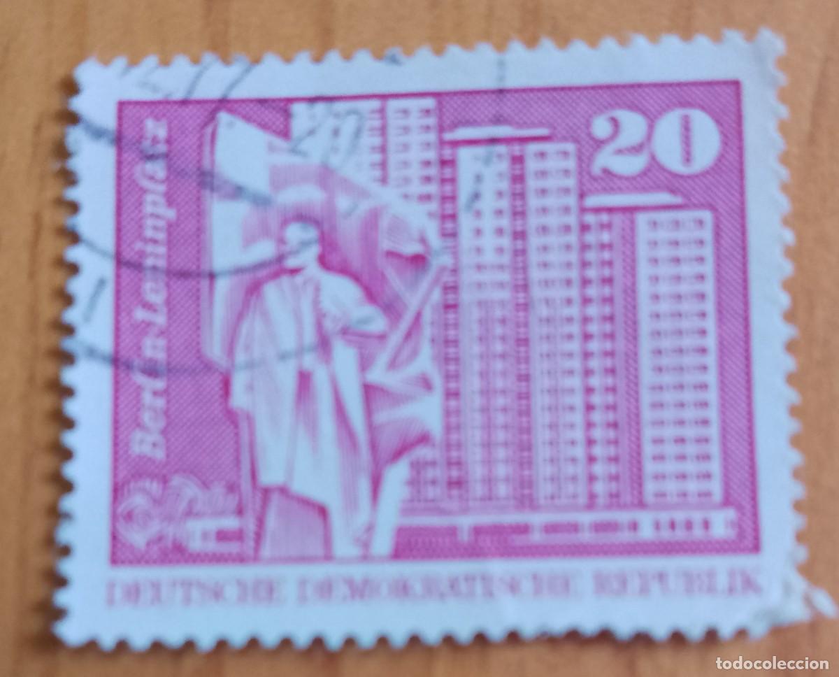 Sellos: ALEMANIA, DDR - V/F 20 - ARQUITECTURA, PLAZA LENIN BERLIN