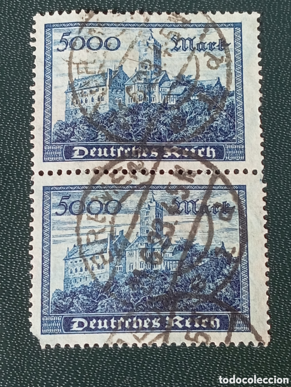 Sellos: Alemania 1923 - Pareja Vertical 5000 Marcos - Castillo Wartburg - Michel 261 Usado