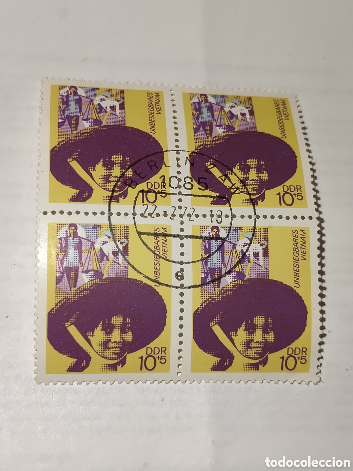 Sellos: Bloque de 4 Sellos de Alemania Oriental ayuda a Vietnam 1970 muy buenos