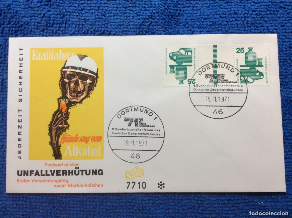 Sellos: ALEMANIA. 1971 SOBRE CONMEMORATIVO FRANQUEADO CON SELLOS SE-TENANT (1DDI78)