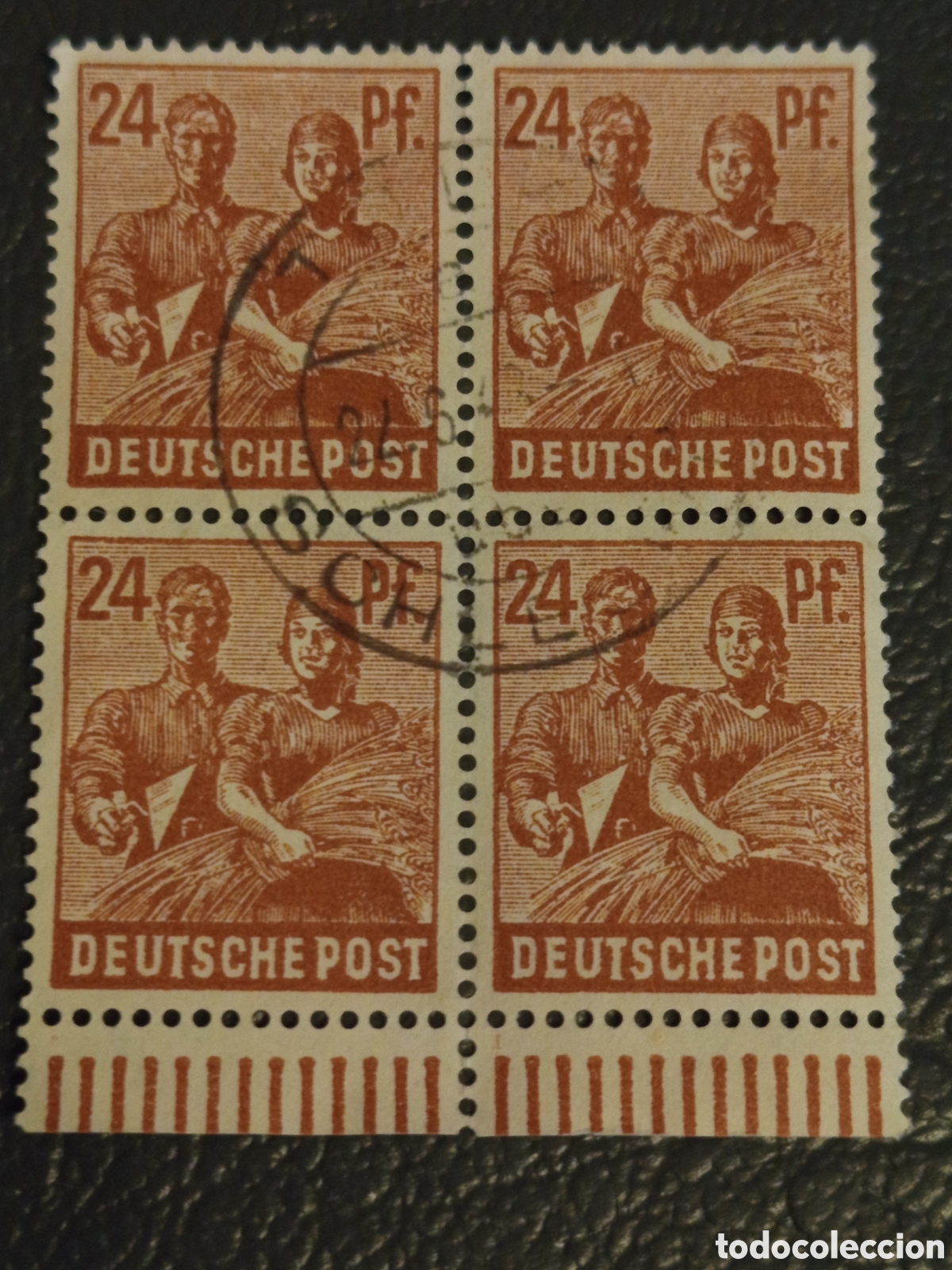 Sellos: Alemania 1947 - Bloque de 4 Sellos 24 Pfennig &rdquo;Alba&ntilde;il y Campesina&rdquo; Usado - Michel 951