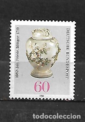 Sellos: 1982: III Centenario del nacimiento de Johann Friedrich B&ouml;ttger, 1682 - 1719 (MNH**)