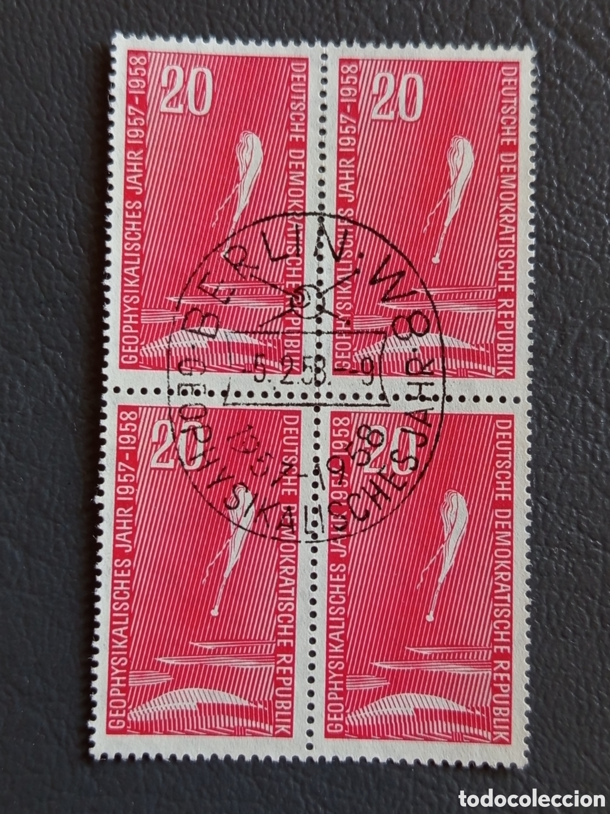 Sellos: Bloque 4 Sellos Alemania Oriental DDR 1957 A&ntilde;o Geof&iacute;sico Sputnik | Cat. Mi# 606