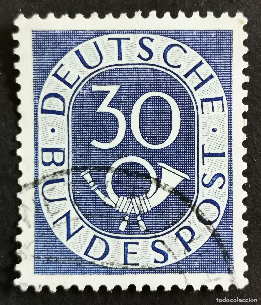 Sellos: Sello Alemania R. Federal 1951, D&iacute;gitos con corneta postal, 30 Pf. Michel: DE 132