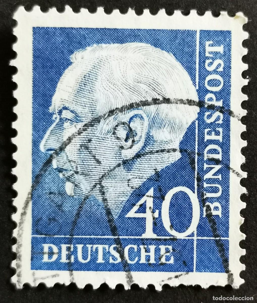Sellos: Sello Alemania R. Federal 1956, Prof. Dr. Theodor Heuss (1884-1963), 40 Pf. Michel: DE 260xv