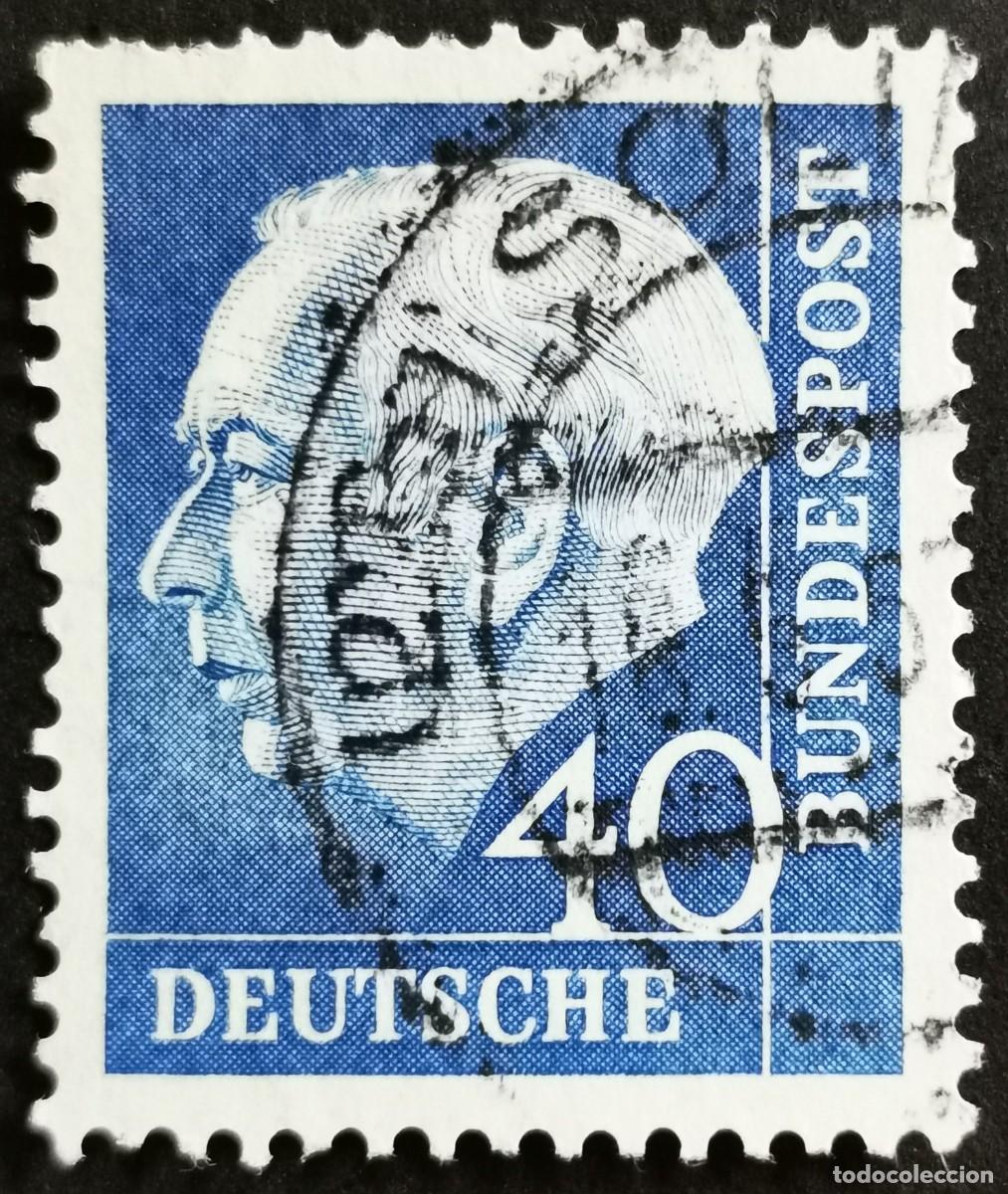 Sellos: Sello Alemania R. Federal 1956, Prof. Dr. Theodor Heuss (1884-1963), 40 Pf. Michel: DE 260xv