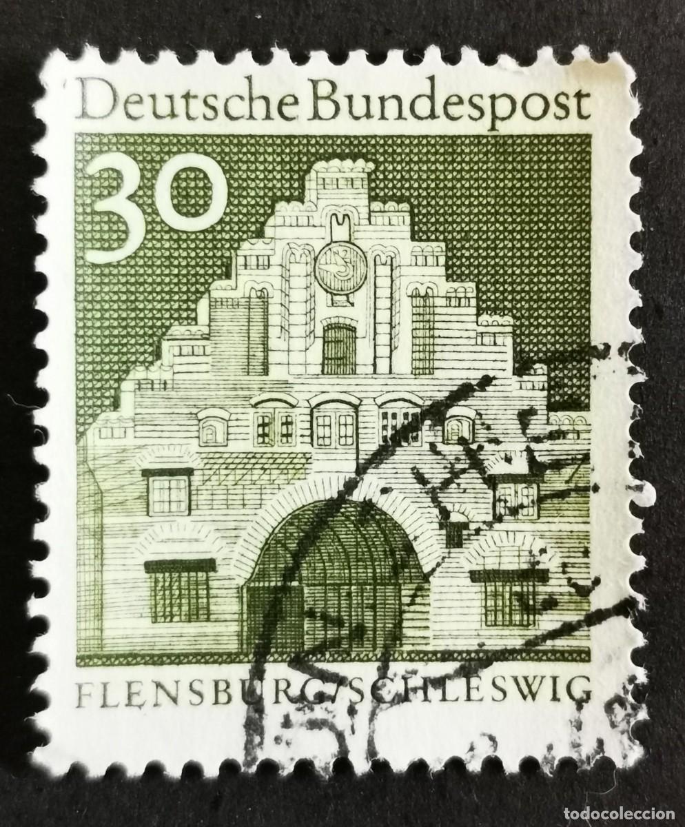 Sellos: Sello Alemania R. Federal 1966, Edificios alemanes: Puerta Norder, Flensburg, 30 Pf. Michel: DE 492