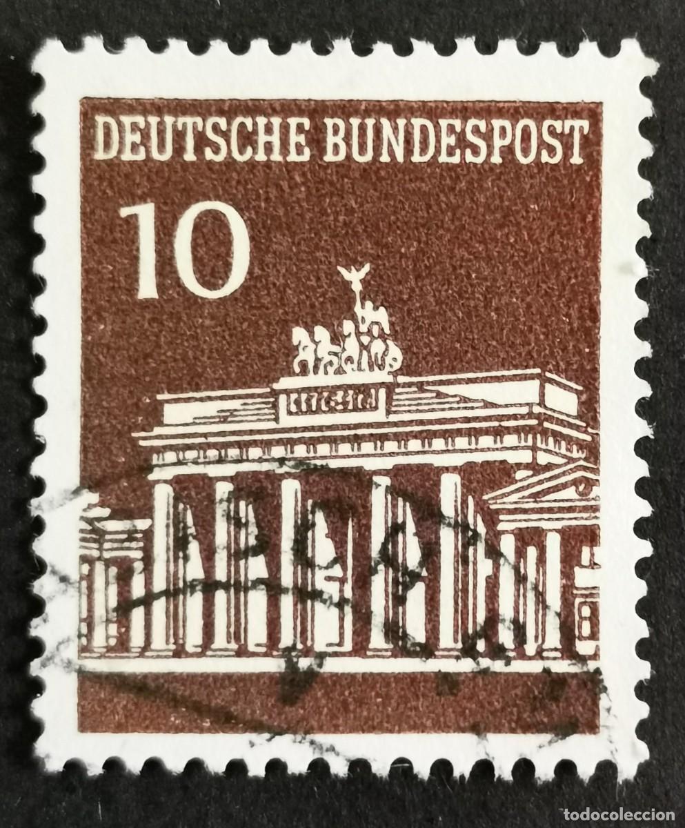 Sellos: Sello Alemania R. Federal 1966, Puerta de Brandeburgo, Berl&iacute;n, 10 Pf. Michel: DE 506v