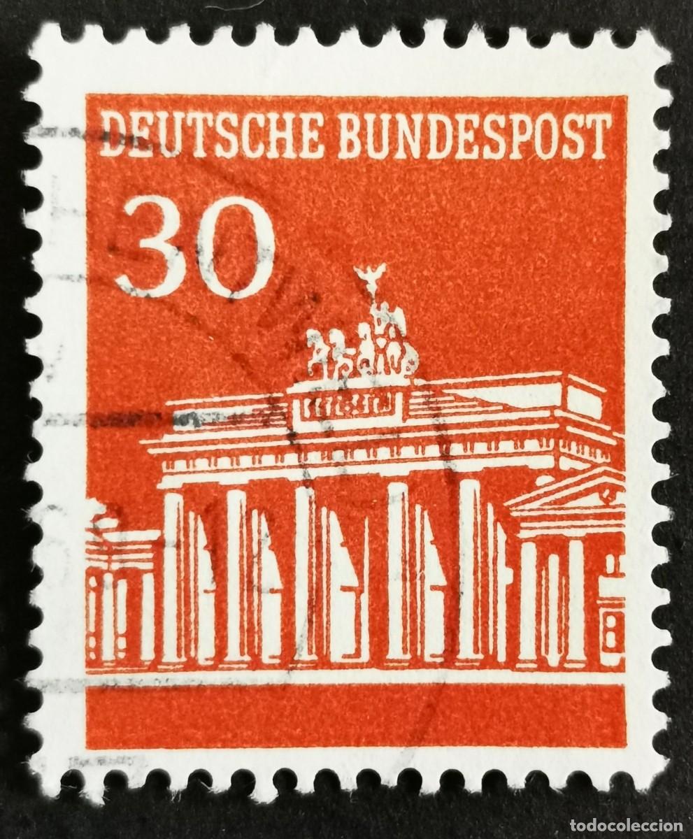 Sellos: Sello Alemania R. Federal 1966, Puerta de Brandeburgo, Berl&iacute;n, 30 Pf. Michel: DE 508v