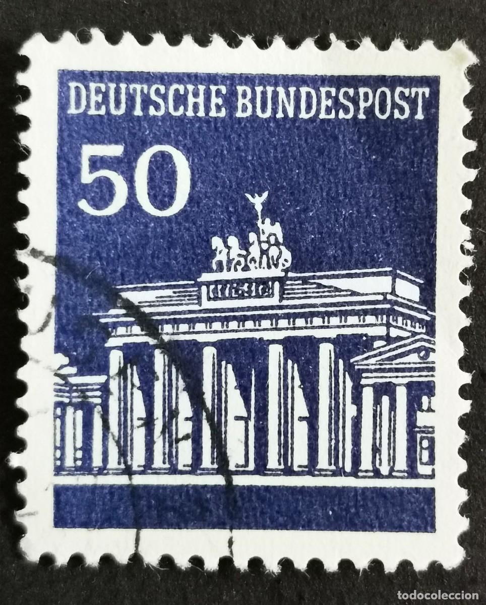 Sellos: Sello Alemania R. Federal 1966, Puerta de Brandeburgo, Berl&iacute;n, 50 Pf. Michel: DE 509v