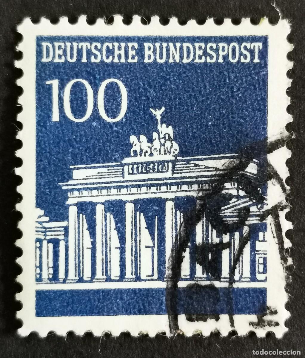Sellos: Sello Alemania R. Federal 1967, Puerta de Brandeburgo, Berl&iacute;nt, 100 Pf. Michel: DE 510v