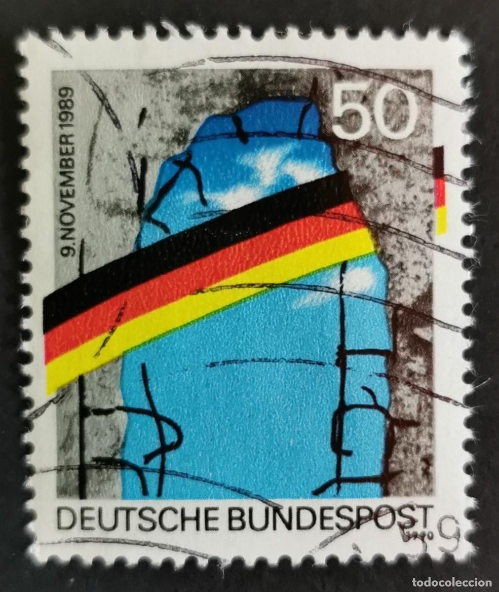 Sellos: Sello Alemania R. Federal 1990, Banderas nacionales salvan brecha Muro Berl&iacute;n 50 Pf. Michel: DE 1481
