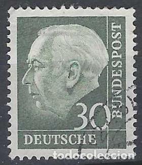 Sellos: ALEMANIA 1957 - PRESIDENTE DR. THEODORE HEUSS,VERDE GRIS&Aacute;CEO - USADO